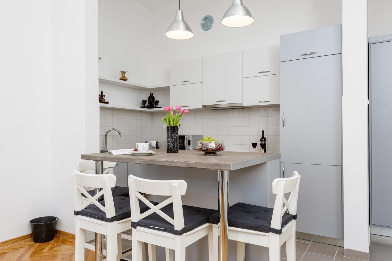 Old Town Clock Tower Apartment كوتور المظهر الخارجي الصورة
