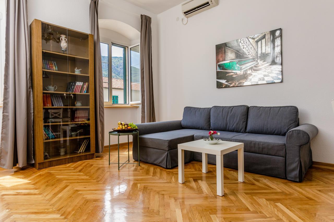 Old Town Clock Tower Apartment كوتور المظهر الخارجي الصورة