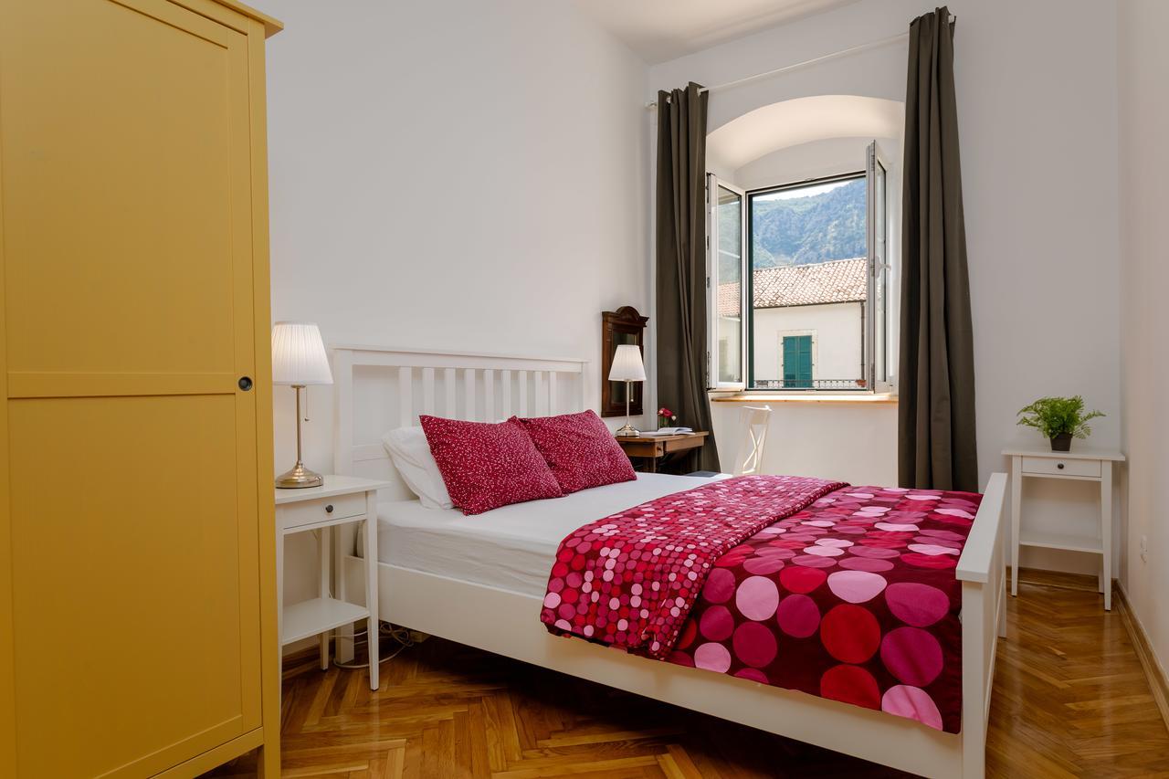 Old Town Clock Tower Apartment كوتور المظهر الخارجي الصورة